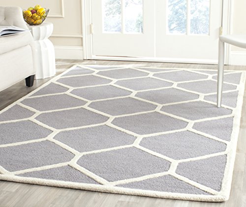 SAFAVIEH Modern Teppich für Wohnzimmer, Esszimmer, Schlafzimmer - Cambridge Collection, Kurzer Flor, Silber und Elfenbein, 152 X 244 cm