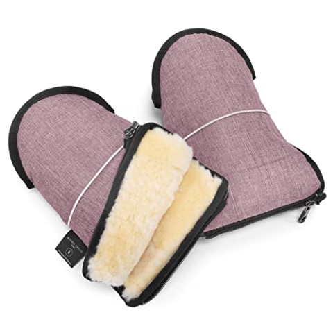 Lammfell Handwärmer von WERNER CHRIST BABY – GLOVY Handschuhe sind der ideale Kinderwagen-Muff aus medizinischem Fell, warmer universaler und wasserabweisender Handmuff, in Rosé (Rosa)