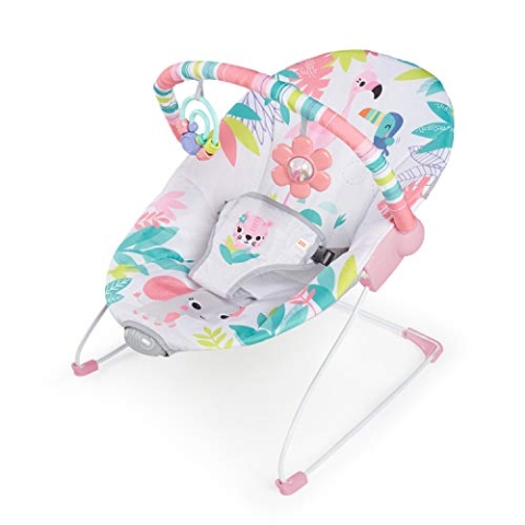 Bright Starts, Flamingo Vibes Babywippe Babyschaukel mit Beruhigenden Vibrationen, Spielbogen mit 2 Spielzeugen, 3-Punkte-Gurt Sitz, Maschinenwaschbares Sitzpolster, ab der Geburt bis 9kg