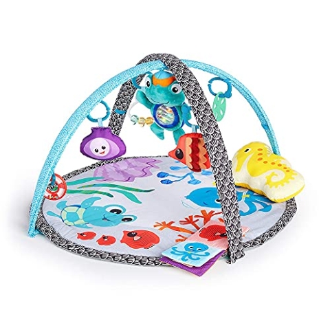 Baby Einstein Sea Friends Spieldecke mit Spielbogen, abnehmbaren Spielzeugen, Stützkissen und Musik, maschinenwaschbar