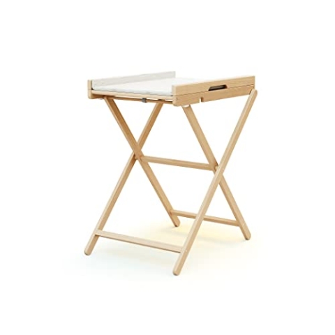 AT4 - ESSENTIEL klappbarer Wickeltisch Lackierte Buche | Offene Maße (L x B x H): 78 x 58 x 90,5 cm | Maße zusammengeklappt (L x B x H): 58 x 11,5 x 111,5 cm | PVC-Matratze im Lieferumfang enthalten