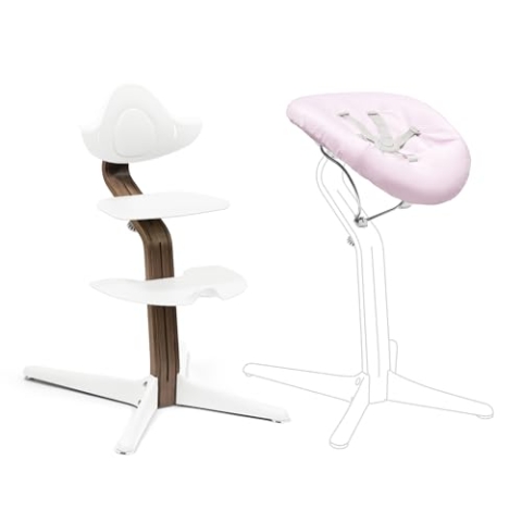 Stokke Nomi Stuhl (Walnut/White) mit Newborn Set (White/Grey Pink) - Inklusive 5-Punkt-Sicherheitsgurt und wendbarem, waschbarem Textilset - Bis 150 kg belastbar