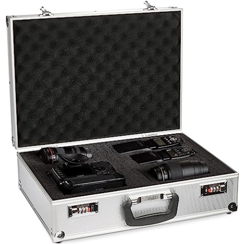 BRUBAKER Universal Koffer aus Aluminium - Transportkoffer mit Schaumstoff für Kameras, Equipment und Werkzeug - Fotokoffer mit Zahlenschloss und Würfelschaum - 46,5 x 34 x 15 cm – Silber