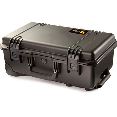 PELI Storm IM2500 Schlagfester Handgepäckkoffer zum Reisen und für Fotoausrüstung, Wasser- und Staubdicht, 28L Volumen, Ohne Schaum, Schwarz