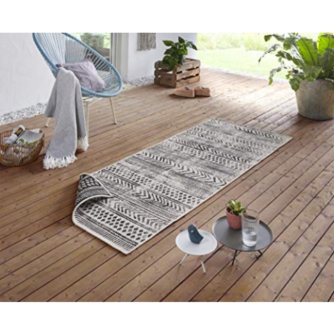 NORTHRUGS In- und Outdoor Teppich Biri 80x250cm - Wendeteppich Wetterfest Boho Style Vintage Design Läufer für Balkon Terrasse Garten Wintergarten Wohnzimmerteppich Wasserfest in Schwarz Creme