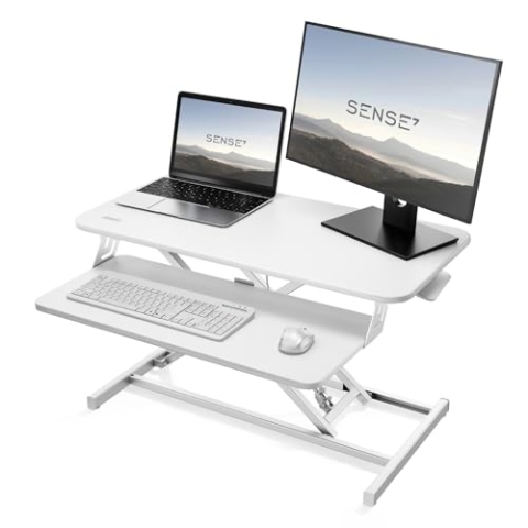 SENSE7 Klappschreibtisch Desk Converter, höhenverstellbarer Schreibtisch, Home Office Laptopständer, 13kg Tragfähigkeit, Steharbeitsplatz, 81x40 cm, Computertisch mit Tastaturauszug, Stehpult, White