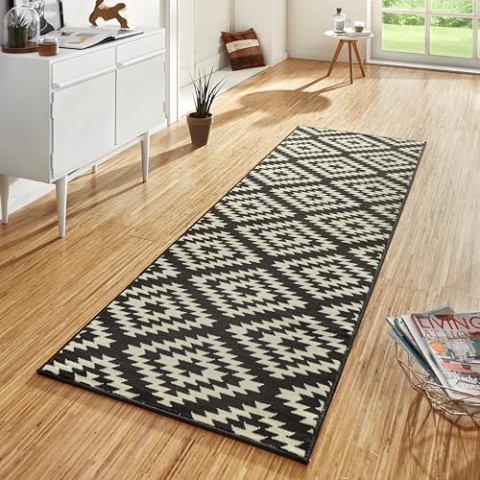 Hanse Home Teppich Läufer Nordic 80x350cm – Teppichläufer Weicher Kurzflor Teppich Modern Raute Design Läufer für Flur, Schlafzimmer, Kinderzimmer, Badezimmer, Wohnzimmer, Küche Dekoläufer – Schwarz