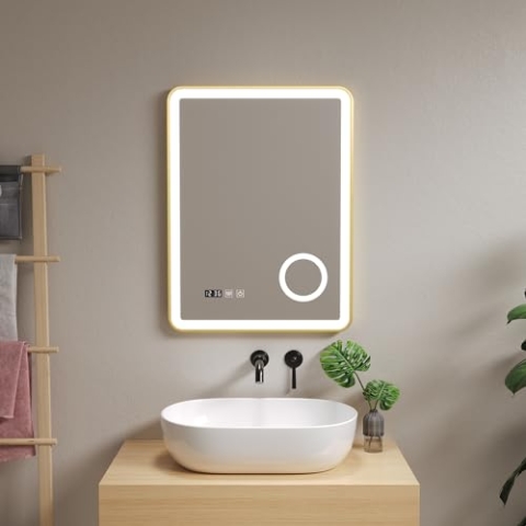 pro.tec LED Badspiegel Pescara Schminkspiegel mit Beleuchtung 3 Lichtfarben vertikal Wandspiegel für Badezimmer rechteckig 60 x 80 cm Goldfarben beschlagfrei Lichtspiegel mit Lupe Uhranzeige