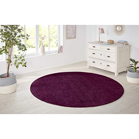 Hanse Home Nasty Läufer – Flauschiger Kurzflor Teppich Einfarbig Unifarben für Esszimmer, Wohnzimmer, Kinderzimmer, Flur, Schlafzimmer, Küche – Uni Brombeere, 80x200cm