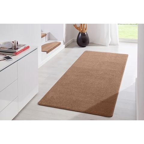 Hanse Home Indoor Teppich Fancy – Wohnzimmerteppich einfarbig Modern Velours Teppich für Esszimmer, Wohnzimmer, Kinderzimmer, Flur, Schlafzimmer, Küche – Braun, 80x200cm