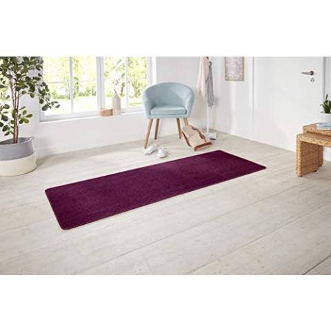 Hanse Home Nasty Läufer – Flauschiger Kurzflor Teppich Einfarbig Unifarben für Esszimmer, Wohnzimmer, Kinderzimmer, Flur, Schlafzimmer, Küche – Uni Brombeere, 80x300cm