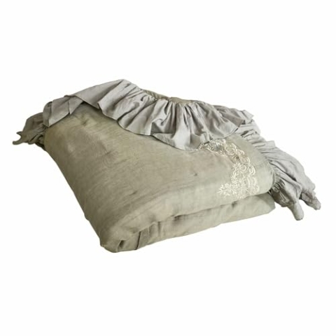 Loberon Quilt Therese, handbestickt, mit opulentem Rüschensaum, Romantik-Look, Soft wattiert, Tagesdecke, Zierdecke, Wohntextilien, Baumwolle, Polyester, Leinen, grün