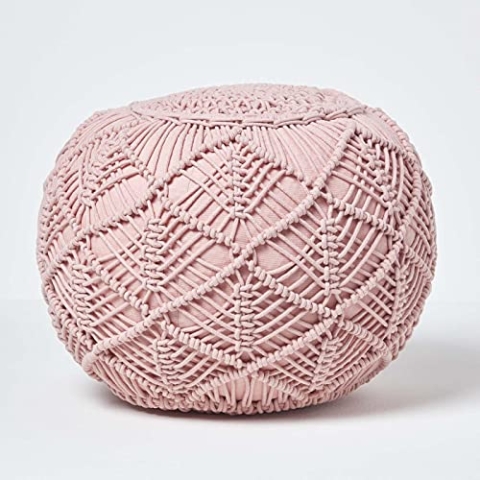 Homescapes Häkel-Pouf, rosa, flaches Bodenkissen 40 x 50 cm in Boho Style, bequemer Fußhocker in Makramee-Optik, gehäkelter Puff aus 100% Baumwolle, Häkelpuff/Strickhocker, Hellrosa