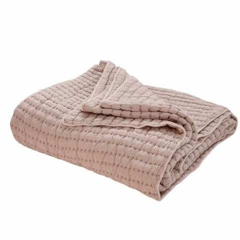 Loberon Quilt Herepian, mit Piping-Saum und Garnverzierung, weich wattiert, Tagesdecke, Zierdecke, Wohntextilien, Baumwolle, rosa