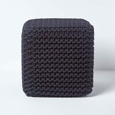 Homescapes gestrickter Sitzhocker Sitzwürfel schwarz, Strick Sitzpuff 35 x 35 x 35 cm, Strickhocker mit grob gestricktem Bezug aus 100% Baumwolle, Füllung aus 100% Polystyrol