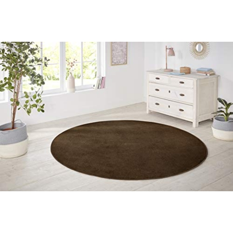 Hanse Home Nasty Teppich Rund – Wohnzimmerteppich Flauschiger Kurzflor Einfarbig Unifarben für Esszimmer, Wohnzimmer, Kinderzimmer, Flur, Schlafzimmer, Küche – Uni Braun, 200cm