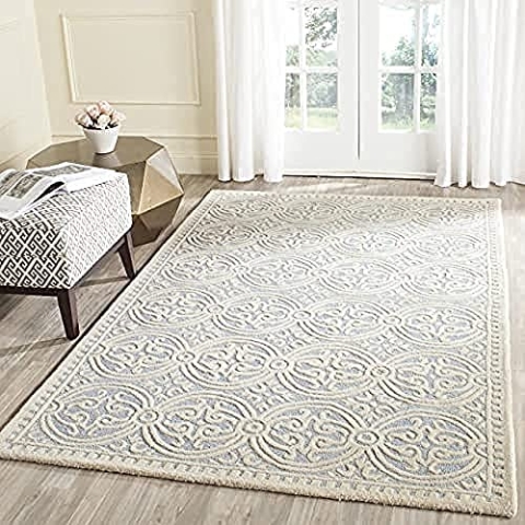 SAFAVIEH Traditionell Teppich für Wohnzimmer, Esszimmer, Schlafzimmer - Cambridge Collection, Kurzer Flor, Hellblau und Elfenbein, 152 X 244 cm