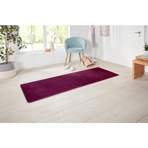 Hanse Home Nasty Teppich Rund – Wohnzimmerteppich Flauschiger Kurzflor Einfarbig Unifarben für Esszimmer, Wohnzimmer, Kinderzimmer, Flur, Schlafzimmer, Küche – Uni Brombeere, 80x200cm