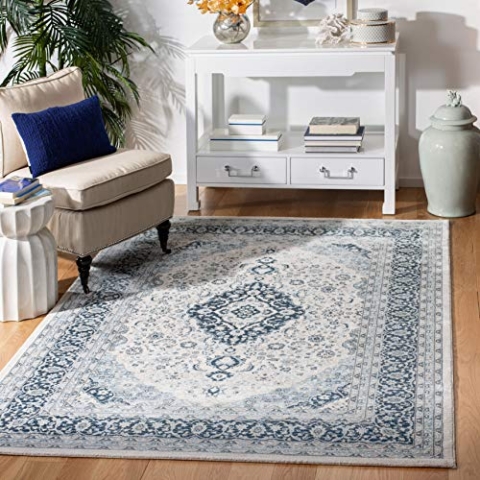 SAFAVIEH Traditionell Teppich für Wohnzimmer, Esszimmer, Schlafzimmer - Isabella Collection, Kurzer Flor, Creme und Dunkelblau, 91 X 152 cm