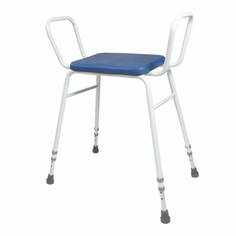 Identitäten, hoher Sitz, gepolstert, Farbe blau, Bequeme Sitzfläche, neigbare Sitzfläche, hilft beim einfachen Aufstehen, Gewicht max. 160 kg, für die Dusche, für den Alltag