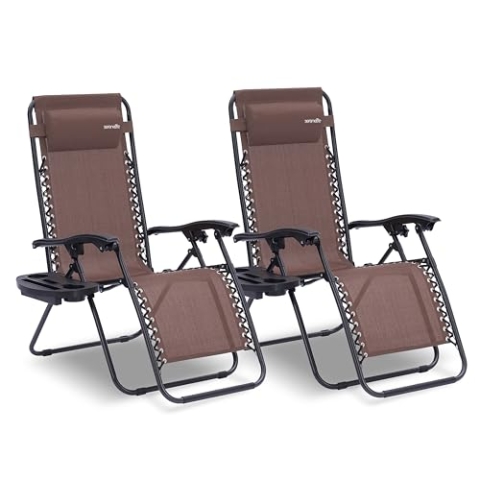 SereneLife Liegestuhl Klappbar, Strandliege 2 Stück Braun als Gartenmöbel zum Relaxen, Outdoor Möbel mit Seitentisch, Kopfkissen & Getränkehalter Wetterfest, Verstellbarer Deckchair, Gartenbett
