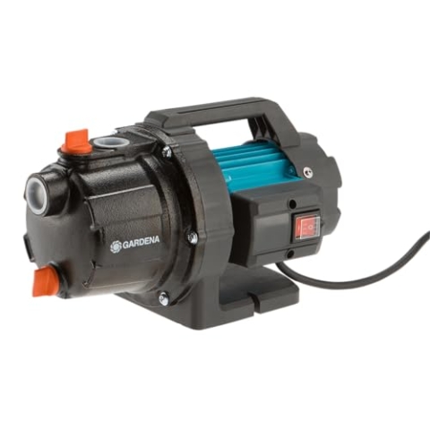 Gardena Gartenpumpe 3700/4 Basic: Bewässerungspumpe mit 3700 l/h Fördermenge, Leistung 800 W, langlebig dank Edelstahlwelle, Gussgehäuse, Regneranschluss möglich (9014-47)