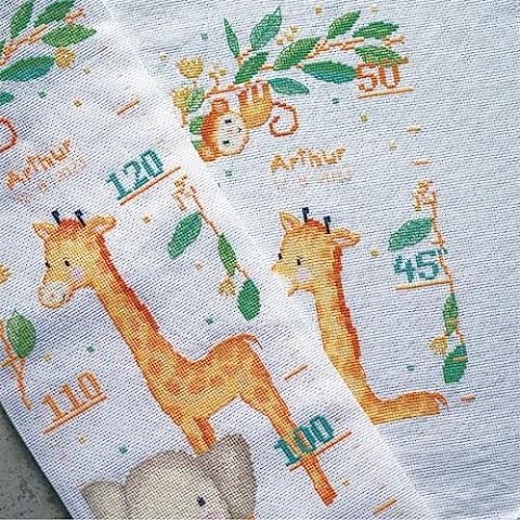 Vervaco Gezählter Kreuzstich Stickpackungen Stickset Baby Geburt Dschungeltiere Wanddekoration Handarbeit Set für Erwachsene Kreatives Handwerk ca. 18 x 70 cm Geburt Geschenk Hausdeko