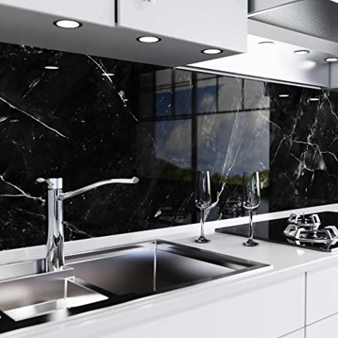 danario Küchenrückwand selbstklebend - Glasoptik - Spritzschutz Küche - versteifte PET Folie - 0,8 mm - Marmor schwarz - 80cm x 220cm