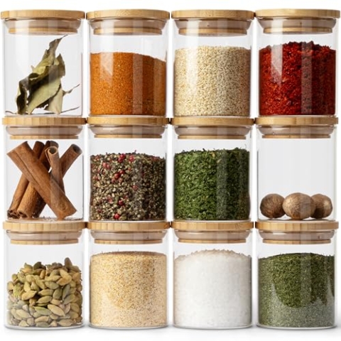 KIVY Gewürzgläser mit Holzdeckel - 12 x 150ml - Luftdichte und stapelbare Gewürzbehälter - Gewürzgläser Schublade - Gläser für Gewürze Aufbewahrung - Gewürzdosen Set rund