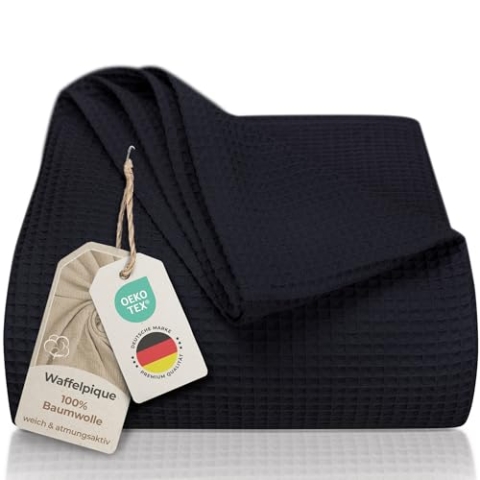 LAYNENBURG Premium Tagesdecke 240 x 260 cm XXL - Waffelpique 100% Baumwolle - leichte Wohndecke Waffeloptik - Baumwolldecke als Bett-Überwurf, Sofa-Überwurf, Couch-Überwurf - Sofa-Decke (schwarz)