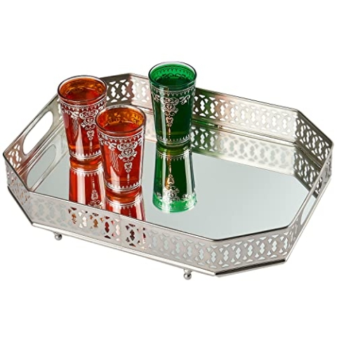 MARRAKESCH eckiges Spiegeltablett Agata 34cm groß Silber | Kerzentablett Tablett eckig aus Metall mit hoher Rand | Vintage Serviertablett Küche | Orientalische Ramadan Deko auf dem gedeckten Tisch