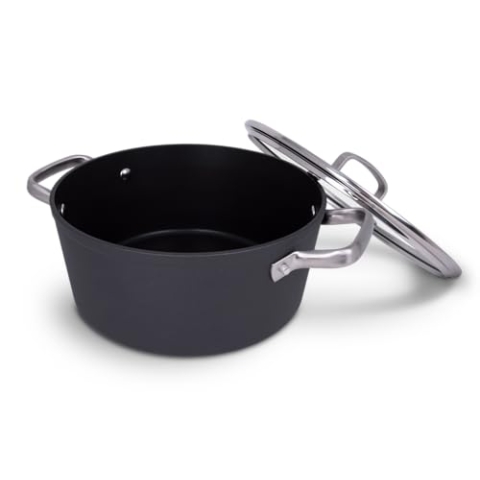 Arcos Serie Samoa | Antihaft-Kasserolle 24 cm und 4,3 L | Geschmiedetes Aluminium | Geeignet für jede Küche | Kalteffekt-Edelstahlgriffe | Energiesparsystem | Farbe Schwarz | FULL INDUCTION