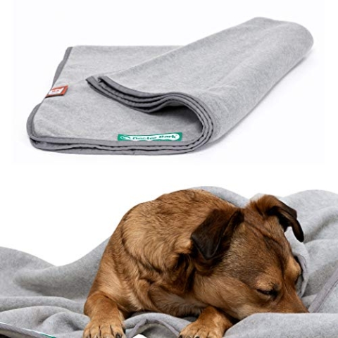 Doctor Bark | kuschelige Hundedecke waschbar bis 95°C, hygienische, weiche Fleecedecke für Sofa und Hundebett, Flauschige Haustierdecke - Made in Germany (M - 100x70 cm/Hellgrau)