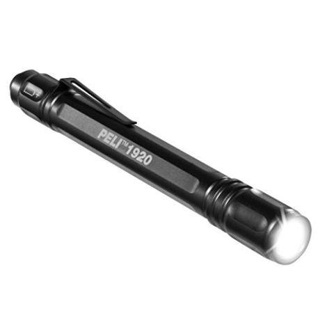 PELI 1920: Kompakte Hand-LED-Stablampe für Außen- und Wartungszwecke, Premium-Taschenlampe, hochwertige Qualität für Industrie, Mechaniker, Speläologen, IPX7 wasserdicht, 224 Lumen, Farbe: schwarz