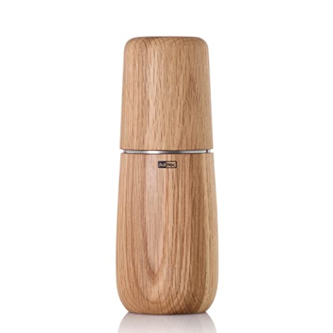 AdHoc Yono Gewürzmühle 18 cm – manuelle Mühle aus Eichenholz, geölt (hell) – Keramikmahlwerk stufenlos einstellbar – Premium Holzmühle für Salz und Pfeffer – Elegantes Design für Küche und Tisch