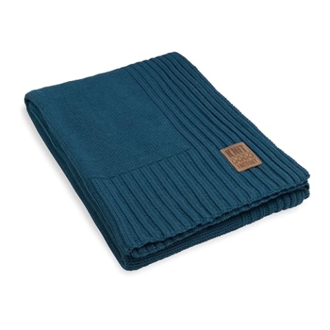 KNIT FACTORY - Uni Gestrickte Decke - Wohndecke - Kuscheldecke - Gestrickte Sofadecke - Plaid aus Wolle - Wolldecke - Petrol - 160x130 cm