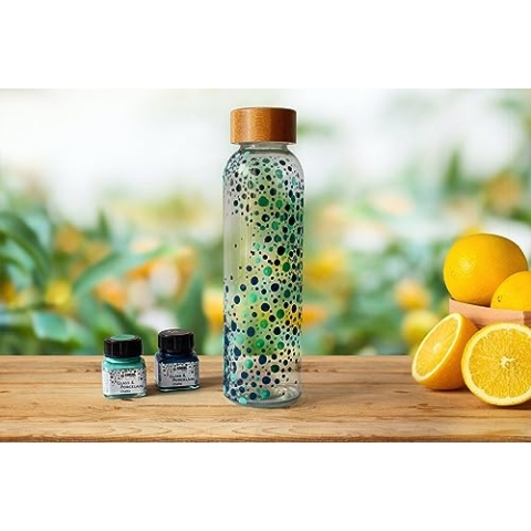 Little Creations DIY Glas Trinkflasche Blau 500ml | Personalisierbare Glasflasche | Wasserflasche mit Bambusdeckel | Komplettes Bastelset inklusive Glasflasche und Porzellanfarbe