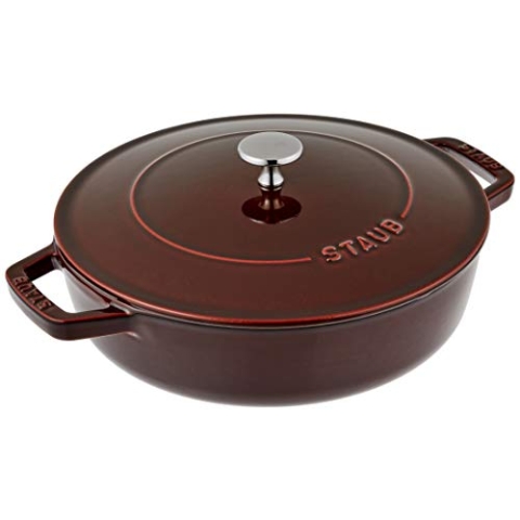 STAUB Gusseisen Bräter, Chistera Tropfenstruktur im Deckel für optimale Befeuchtung/Aromaregen, Rund 24 cm, 2,5 L, Für alle Herdarten geeignet inkl. Induktion & Backofen, Grenadine Rot