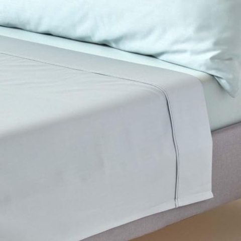 HOMESCAPES Bio-Bettlaken hellblau 180x290 cm, Satin-Betttuch ohne Gummizug, Haustuch aus 100% Bio-Baumwolle