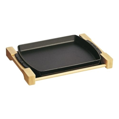 Staub Teller mit Holzunterlage, rechteckig (33 x 23 cm, 1 L) schwarz