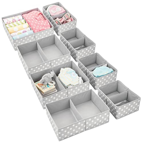 mDesign Aufbewahrungsbox im 8er-Set – Aufbewahrungsbox in 2 verschiedenen Größen mit je 2 Fächern für Kinderzimmer – Aufbewahrungskörbe mit gepunktetem Muster – Grau und Weiß
