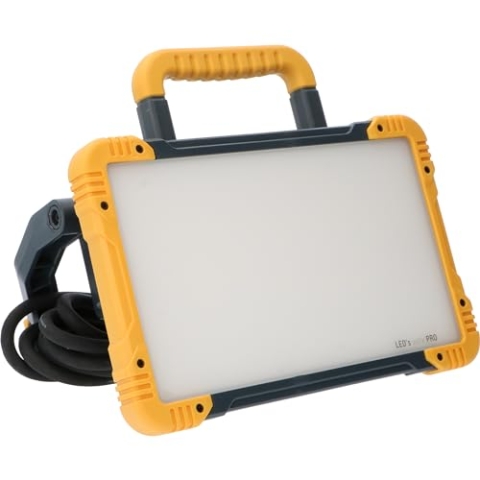 LED's work 0300810 LED-Baustrahler mit Steckdose 30W kaltweiß IK08 5m Zuleitung IP54