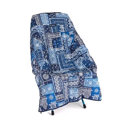Helinox Bloncho | Poncho-Decke, tragbare Wärme für Camping, Rucksacktouren und Outdoor-Abenteuer, gefertigt aus 100% Recyclingmaterialien (Blue and Red Bandanna)