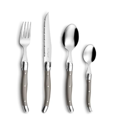 LOU LAGUIOLE TRADITION Steakmesser Besteck Set 24-teilig | Steakbesteck mit Tradition und Stil | Griffe in Taupe | Wellenschliff Messer | Grillbesteck Set | Scharfe Messer | Besteck Set 6 Personen