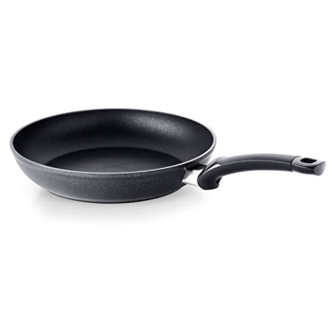 Fissler Levital + Classic/Aluminiumpfanne-beschichtet (Ø 28 cm) Stielpfanne-antihaftend,erstklassiger Abperleffekt - Induktion, 157-121-28-100/0, Schwarz