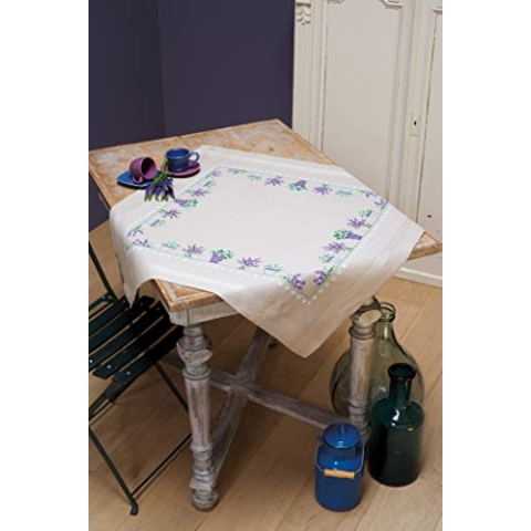 Vervaco Stickpackung Tischdecke Sticken Set Erwachsene Vorgedruckt Lavendel Stickdecken Vorgezeichnet Decke Sticken Stickpackung Plattstich 80 x 80 cm Stoff zum Sticken Kreatives Geschenk