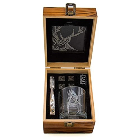 Selbrae House 7-tlg Whisky Drink-Set Motiv Hirsch in dekorativer Echt-Holz Geschenk-Box inklusive Glas, Whisky-Steine, Zange und Schiefer-Untersetzer als edle Gentleman-Box für Genießer als Geschenk