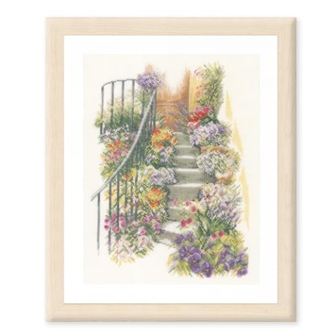 Lanarte Kreuzstich Stickpackungen Gezählter Kreuzstichbilder Set TREPPE MIT BLUMEN Wanddekoration Handarbeit Set für Erwachsene 27 x 37 cm DIY Deko Bastelset Handwerker Kreative Geschenkset