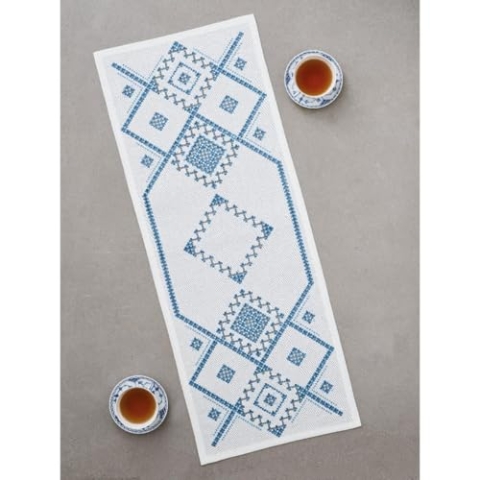 Permin Hardanger Tischläufer Stickpackung Hardanger blau Zählmuster
