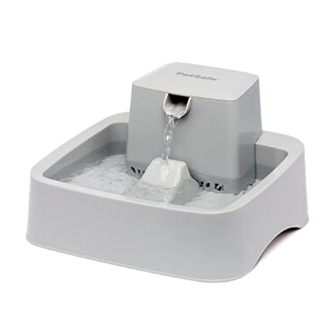 PetSafe 1,8 Liter Trinkbrunnen Drinkwell für Hunde und Katzen, Duales Filtersystem, aus BPA-freiem Kunststoff, Grau